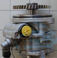 Насос ГУ с 2002-06 (под косой зуб)